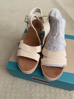 TOMS Women's Beige Canvas Wedge Sandals